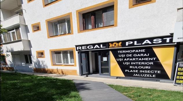 Parteneriate locale și extindere showroom Regal Plast în Pașcani